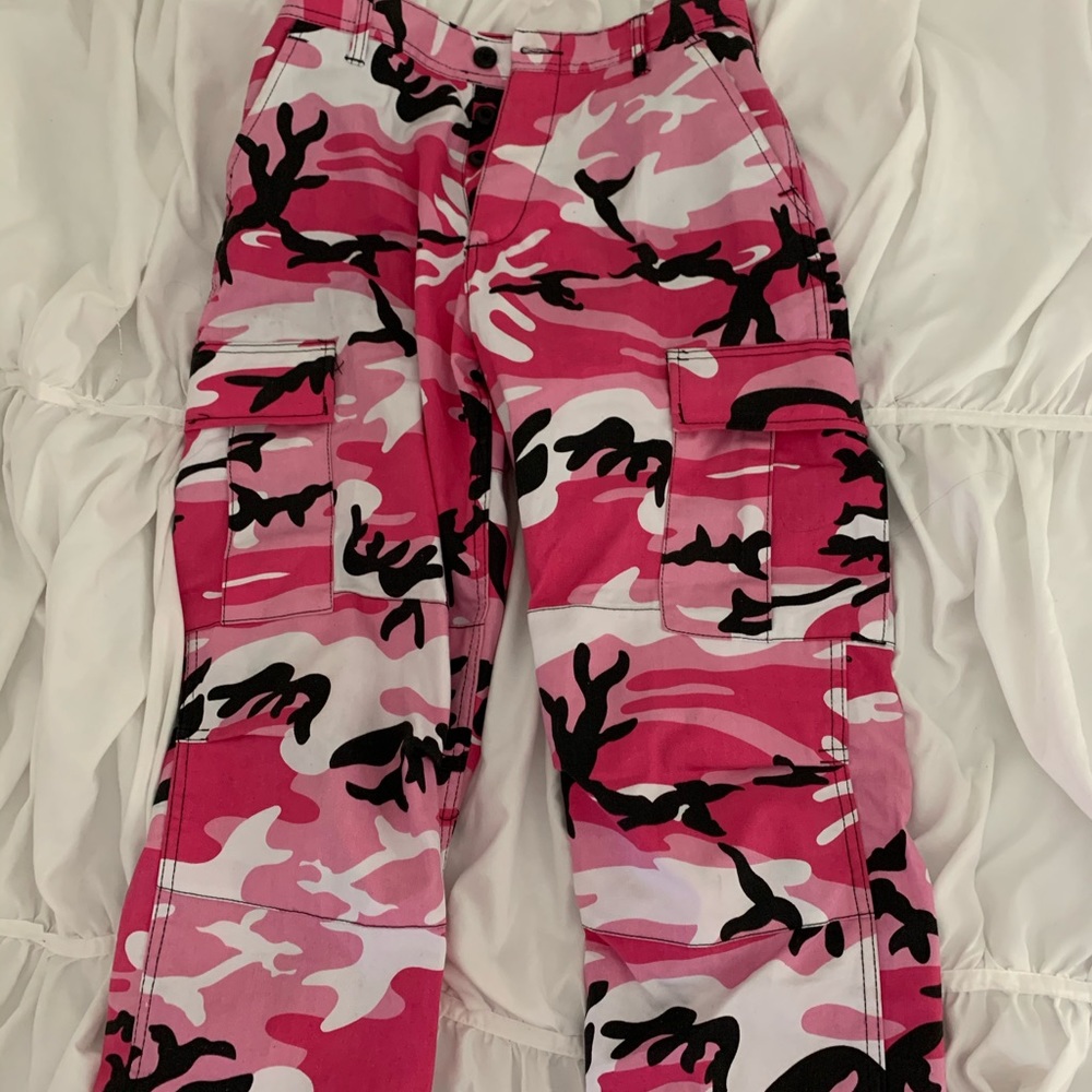 Pink cargo pants